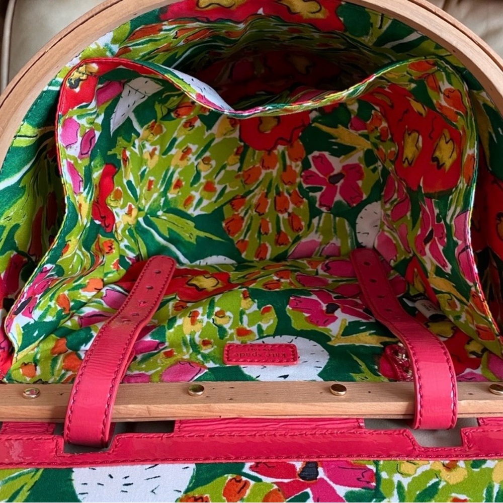 Kate Spade NWOT
Bicycle Picnic Basket Wicker Floral
Print
Cost: $375 - Picture 8 of 9